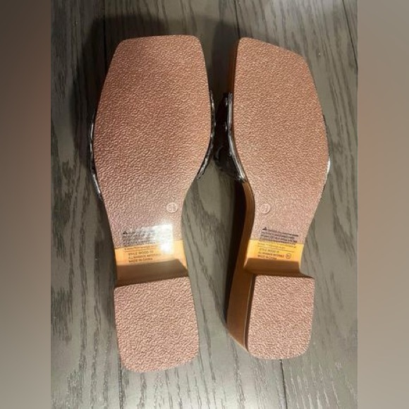 New in box square toe woven heeled slides - Picture 5 of 6
